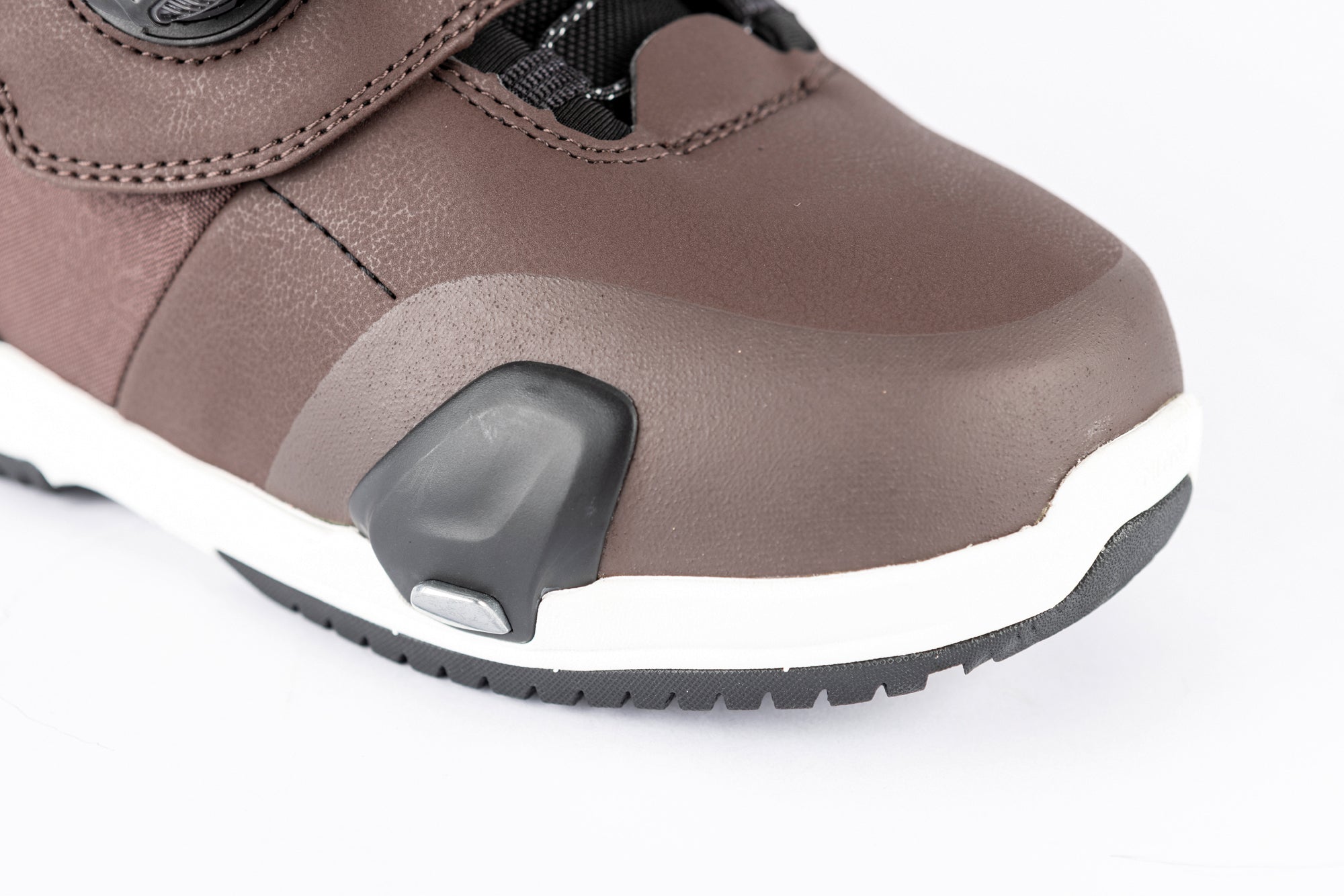 MONARCH STEP ON TLS 2026